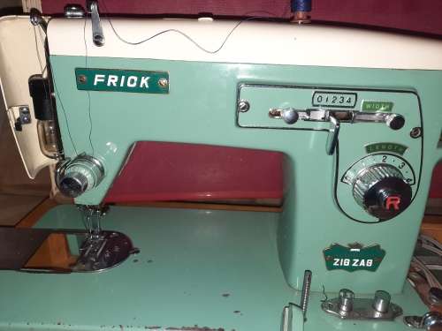 Appliances Antique FRICK ZIG ZAG Sewing Machine In Perfect Working