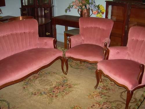 queen anne lounge suite for sale