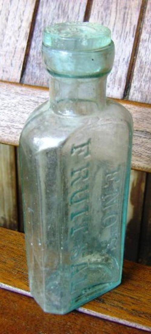 Bottles ENO'S FRUIT SALT BOTTLE WITH CAP BOTTLE was sold for R1.00 on