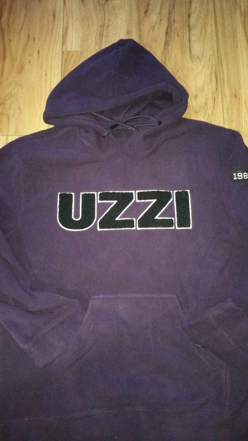 Uzzi hoodie online price