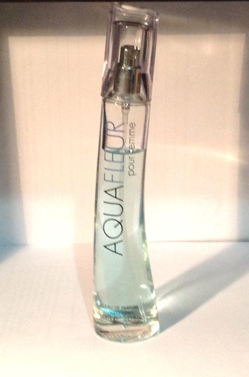 aqua fleur perfume