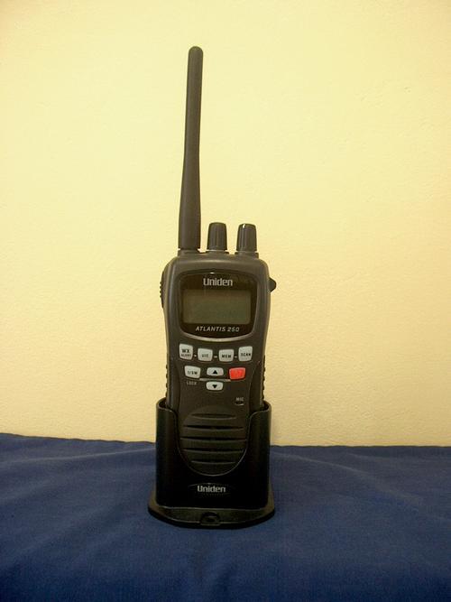 Parts & Accessories Uniden Atlantis 250 Marine VHF Portable Radio was
