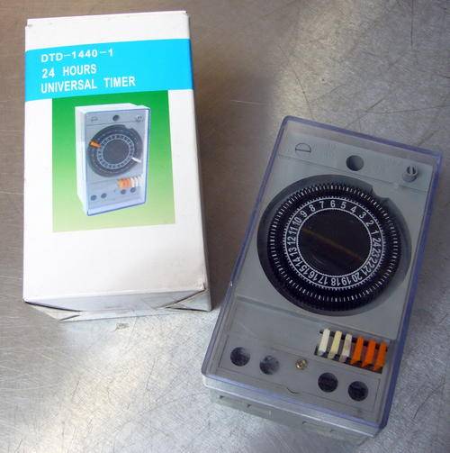 Other Electrical Supplies UNIVERSAL TIMER DTD 1440 1 , 24 hours for your gyser or fish