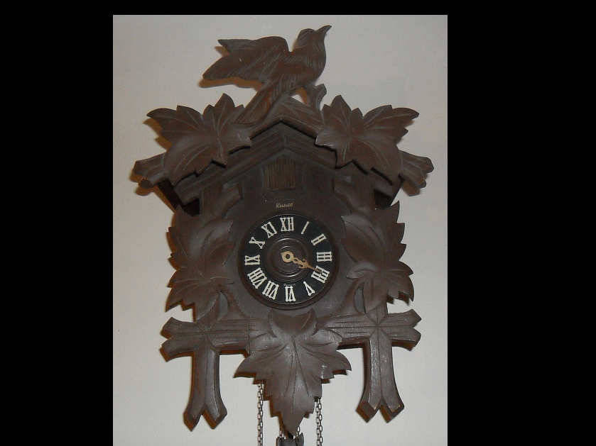 Cuckoo & Wall Clocks ATTRACTIVE KUNER CUCKOO CLOCK IN NEED OF REPAIRS