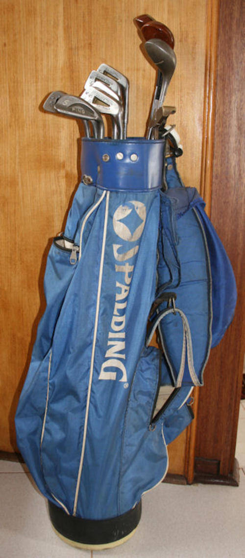 Package Sets SPALDING GOLF BAG AND GOLF CLUBS was sold for R100.00 on