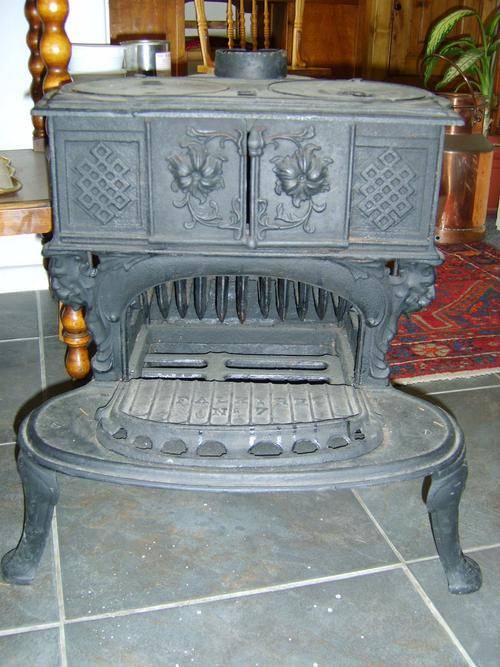 Appliances FALKERK NO 7 QUEEN ANNE STOVE was sold for R2,450.00 on 15