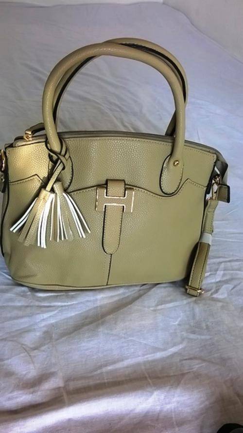 Handbags & Bags Gold Golf Handbag was sold for R150.00 on 21 Sep at