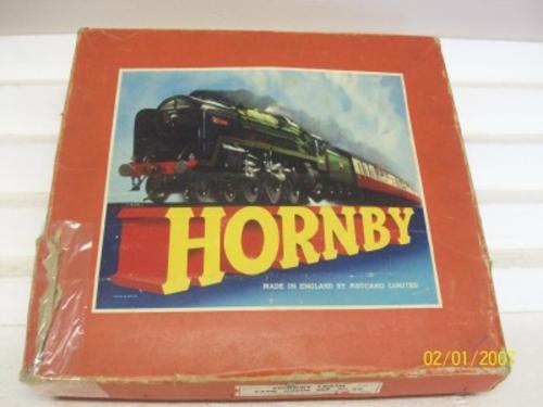 hornby wind up train set