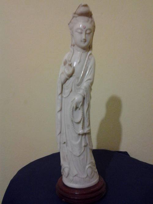 Ivory & Bone ANTIQUE CHINESE FIGURINE OF ROYAL LADY FAUX IVORY CARVED