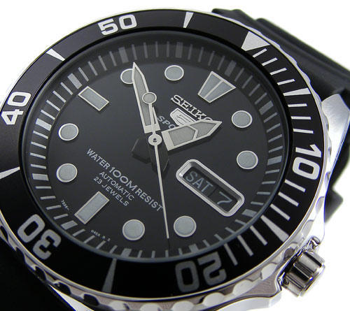 seiko 5 sports submariner