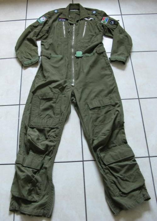 Uniforms SAAF PILOT'S FLYING OVERALL SIZE RL97. PIPE LENGTH 76CM. was