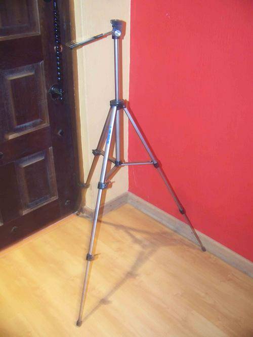 Tripods & Stands Armsun Tripod was sold for R200.00 on 31 Dec at 09