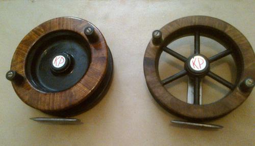 Other Fishing - KP - wooden fishing reels was sold for R160.00 on 28 Jul at  14:02 by bankboy in Johannesburg (ID:154064497)