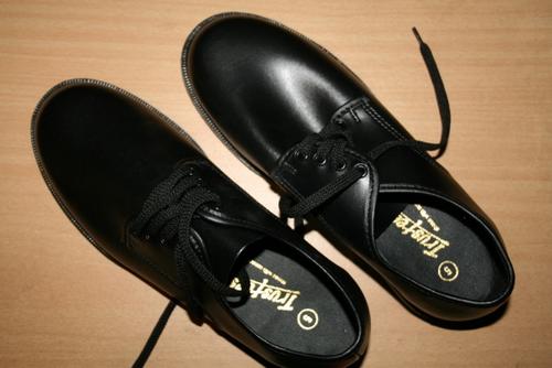 Brand new Boys School Shoes (Trustees 