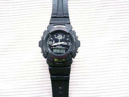 g shock shock absorbing structure