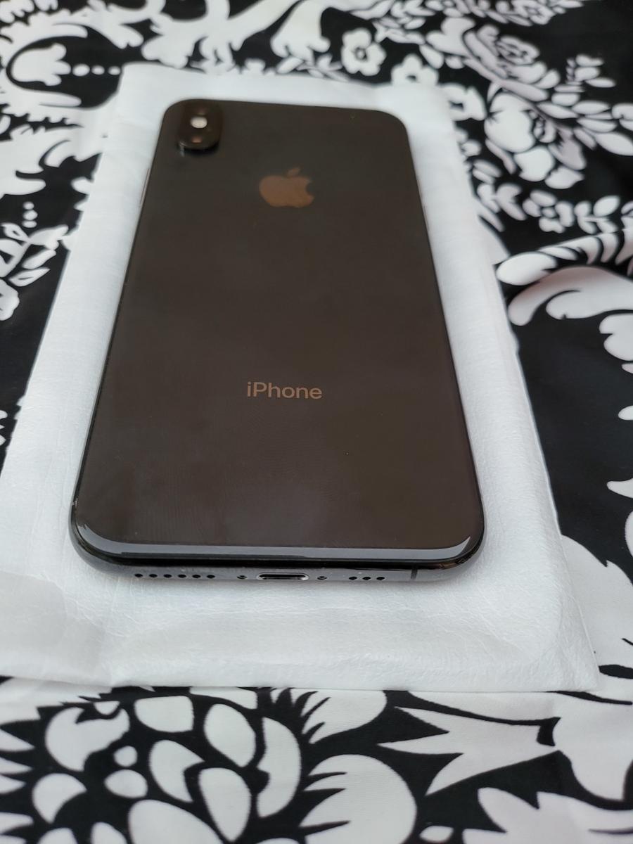 Apple Iphone Xs Space Grey Gb Excellent Condition Was Sold