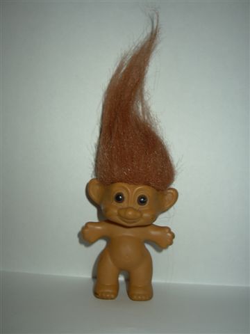 troll with brown hair