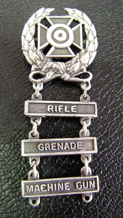 International Badges & Insignia WWII US Army Marksmanship