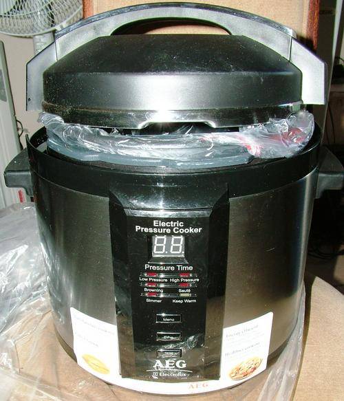 Other Cookware AEG ELECTRIC PRESSURE COOKER was sold for R452.00 on