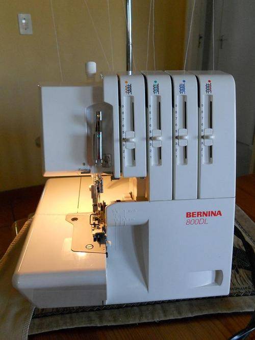 Sewing Machines & Overlockers - BERNINA 800DL OVERLOCKER (S/N 0803 ...