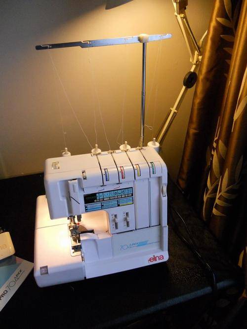 Sewing Machines & Overlockers ELNA 704DEX OVERLOCKER & COVERSEAM was