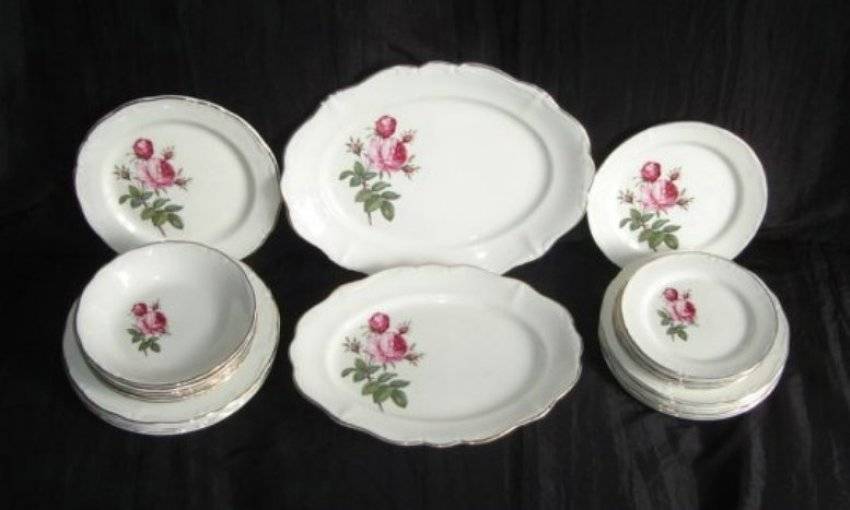 South African Porcelain 26 piece CONSTANTIA " ROSE " Dinner Service