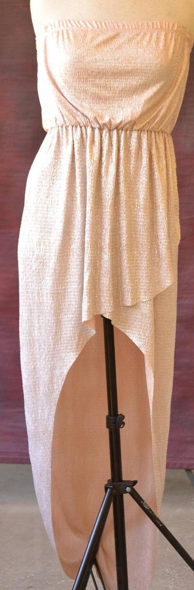 Casual Dresses YDE evening dress was sold for R101.00 on 20 Feb at 2331 by trizz in Ladybrand