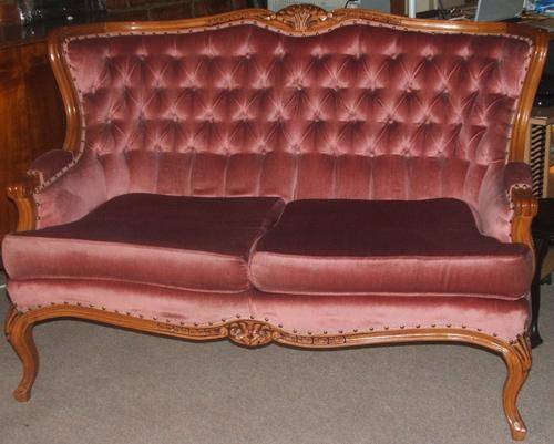 Sofas - Stunning Victorian lounge suite, 2 x 2 seater, still in fair ...