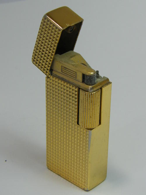 Smoking Accessories - Vintage gold plated lighter - needs flint as per photo was sold for R250.00 on 27 Jun at 16:16 by Trust Coins in Cape Town (ID:232926200)