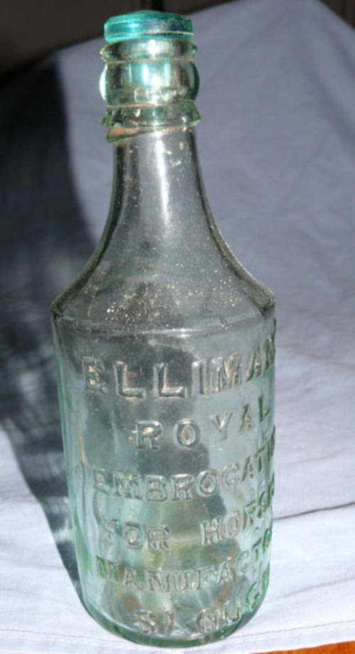 Bottles Elliman's Horse Embrocation Bottle was sold for R50.00 on 2