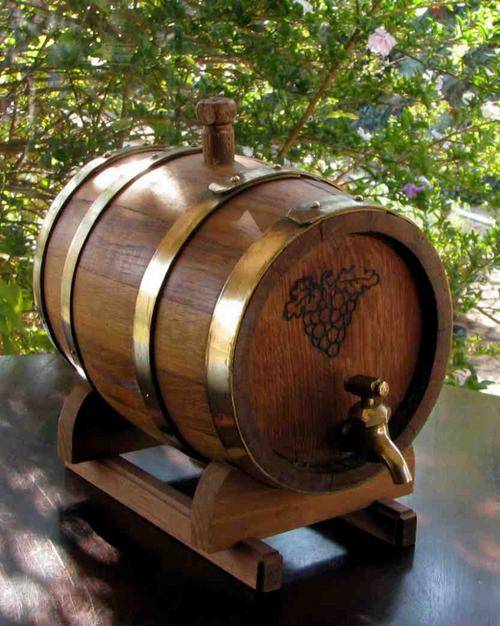 Casks, Barrels and Vats WINE VAT / BARREL Solid wood = Stand = Brass