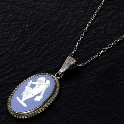 Wedgwood necklace made hot sale in england