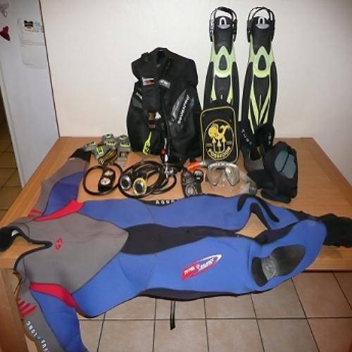 Full Dive Sets Scuba Diving Gear Set was sold for R6,100.00 on 22 May