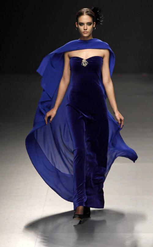 Mother of the Bride - ELEGANT & FEMININE Velvet & Chiffon ...