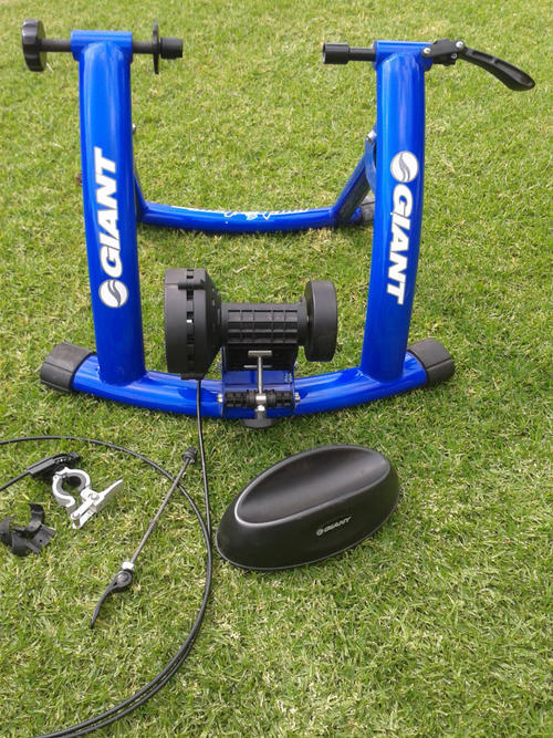 giant bicycle trainer