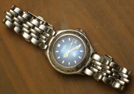 Fossil blue watch discount 100 meters 330 feet