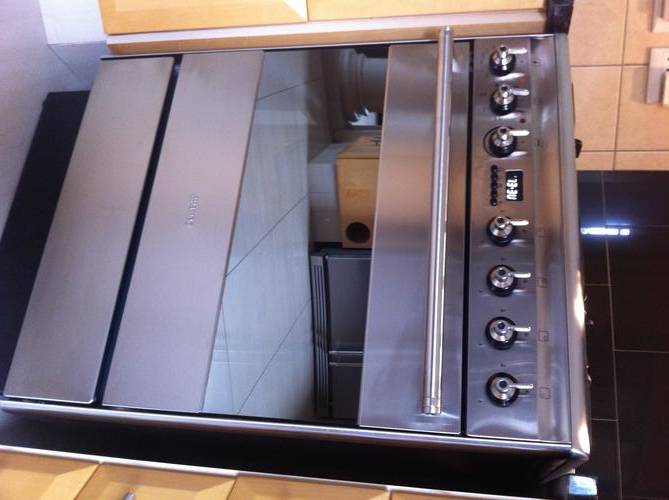 Other Home & Living SMEG 60cm Gas & Electric Oven. Model SUK61 MFx5