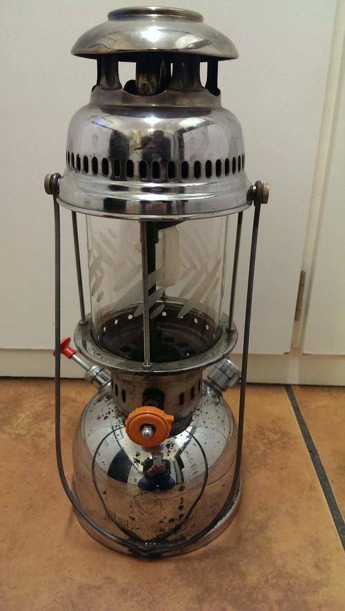 Other Antiques & Collectables VINTAGE BUTTERFLY KEROSENE LANTERN was