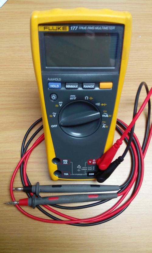 Test Equipment FLUKE 177 TRUE RMS MULTIMETER *HARDLY BEEN USED* was