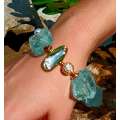 Freshwater Biwa pearl w aqua glass bracelet, gold base