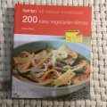 200 Easy Vegetarian Dishes (Hamlyn All Colour Cookbook)