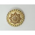 Round Shank Button Floral Design (White with 'Gold' Trimming)