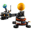 LEGO 42179 Technic - Planet Earth And Moon In Orbit