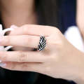 925 Sterling Silver filled Ladies ring with black detail work