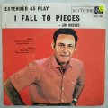 Jim Reeves  I Fall To Pieces - Vinyl 7" Record - Opened  - Good+ Quality (G+)