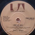 Shirley Bassey  Never, Never, Never - Vinyl 7" Record - Good+ Quality (G+)