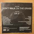 UB 40  Don't Walk On The Grass - Vinyl 7" Record - Very-Good+ Quality (VG+) (verygoodplus)