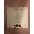 The Dooleys - The Best of the Dooleys - Vinyl LP Record - Very-Good Quality (VG)