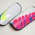 Nike Mercurial Hard Shell Slip-in Shinguard - M/L