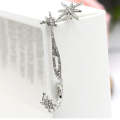 1 Pair Ladies Simple Fashion Flash Asymmetrical Star Snowflake Ear Clips(Silver)